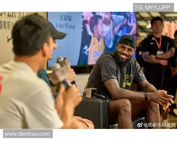 篮球明星挂钟的魅力与时尚设计探讨让每个球迷都能感受运动的热情与活力